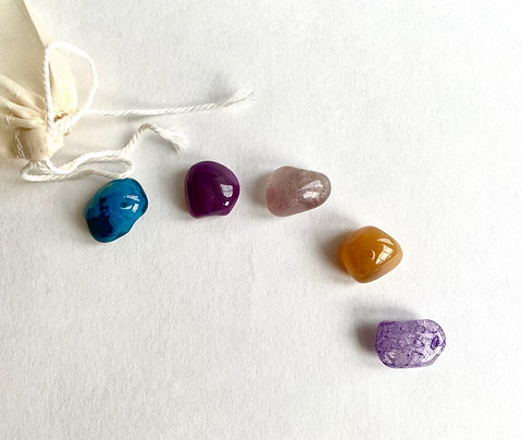5 Crystals in a Pouch