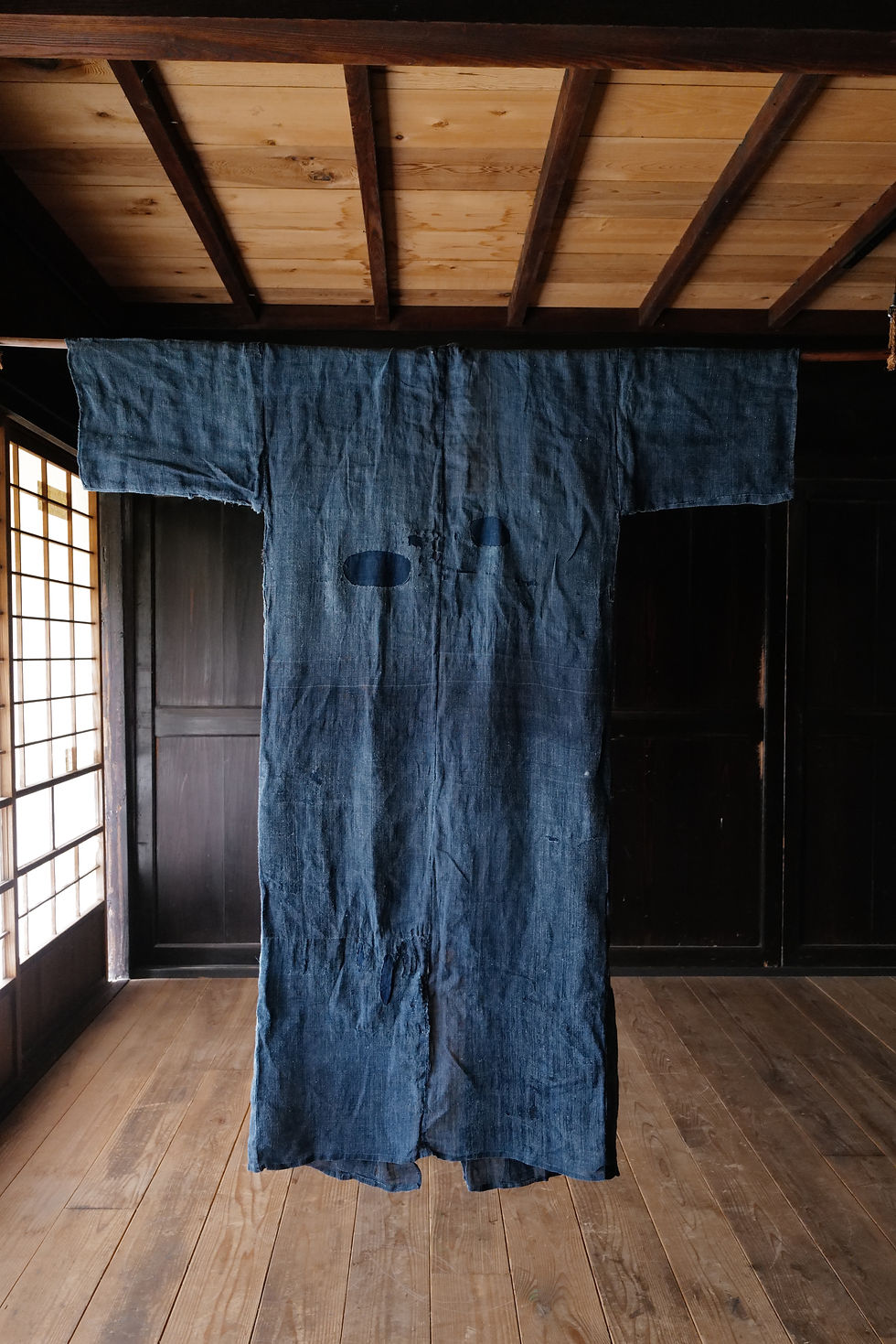 Thumbnail: Vintage Japanese indigo-dyed ramie Boro kimono