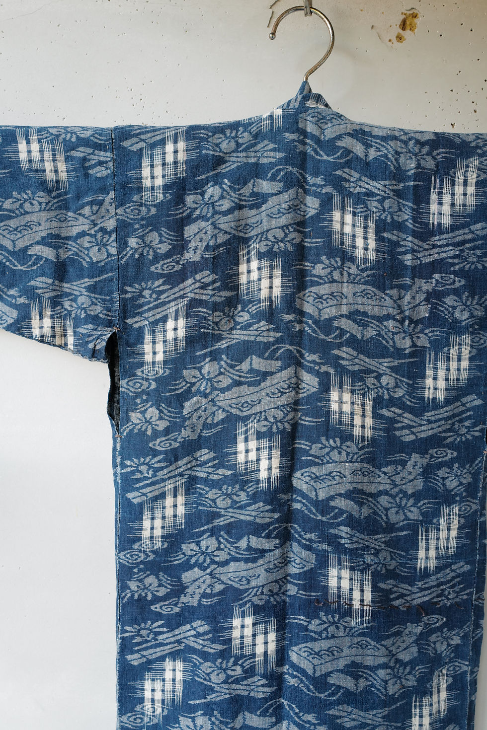 Thumbnail: Vintage indigo dyed kasuri kids kimono