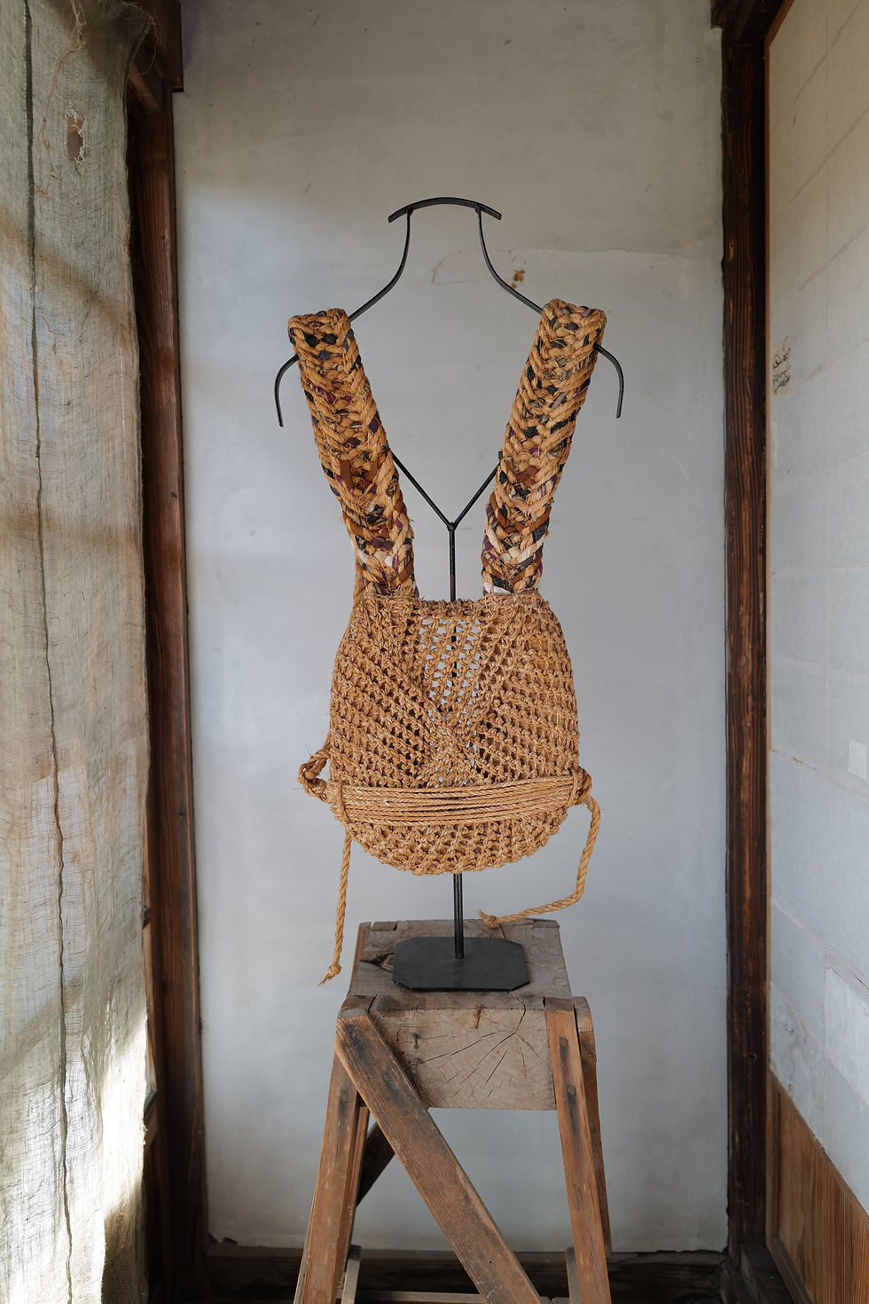Vintage Japanese hand-knitted straw back pad Bandori