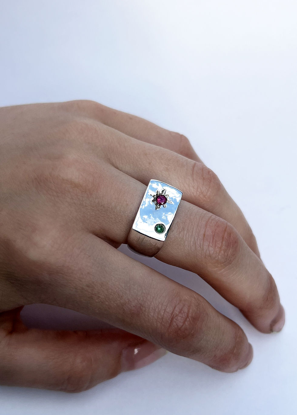 Thumbnail: Garnet & Emerald Star Signet