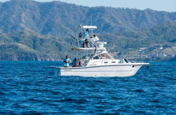 CRFC-costa-rica-fishing-charters-flamingo-potrero-marina-30-ft_edited.jpg
