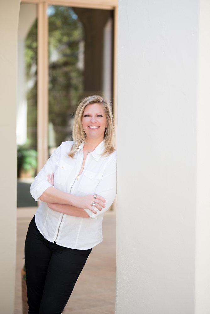 LIVE New Braunfels with Amy Knight