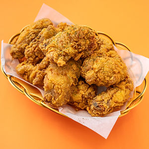 8 pcs Wings with Sauce