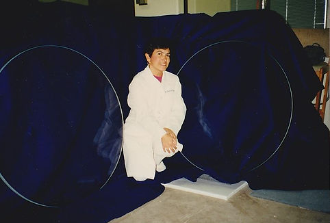 Vilma with 1 m lenses (800x543).jpg