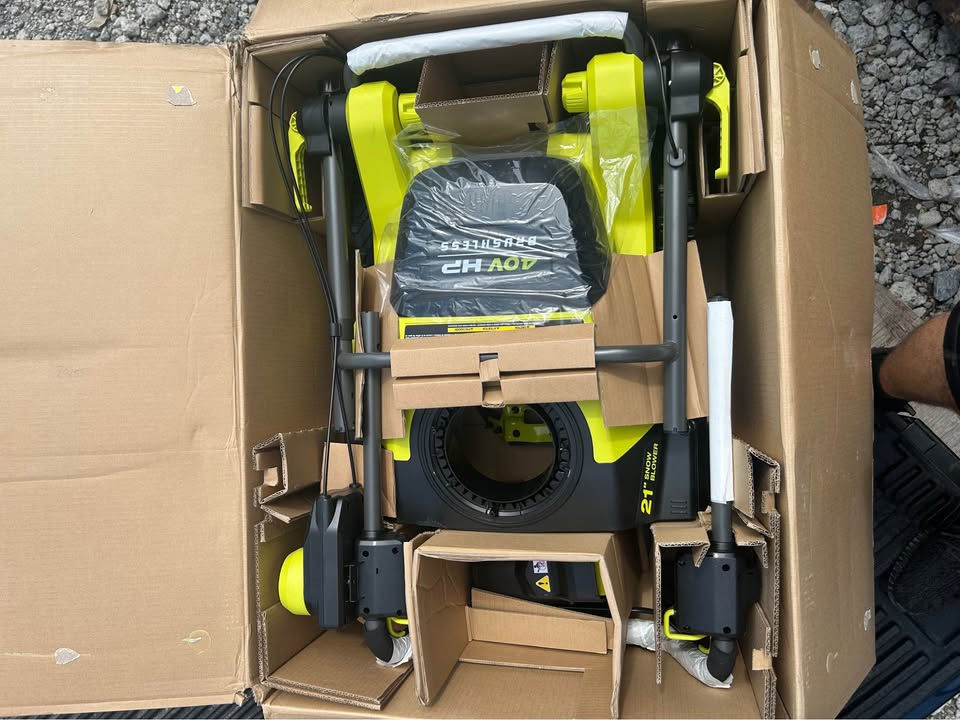 Thumbnail: RYOBI 40V HP Brushless 21” Single-Stage Auger-Propelled Snow Blower (Tool Only)