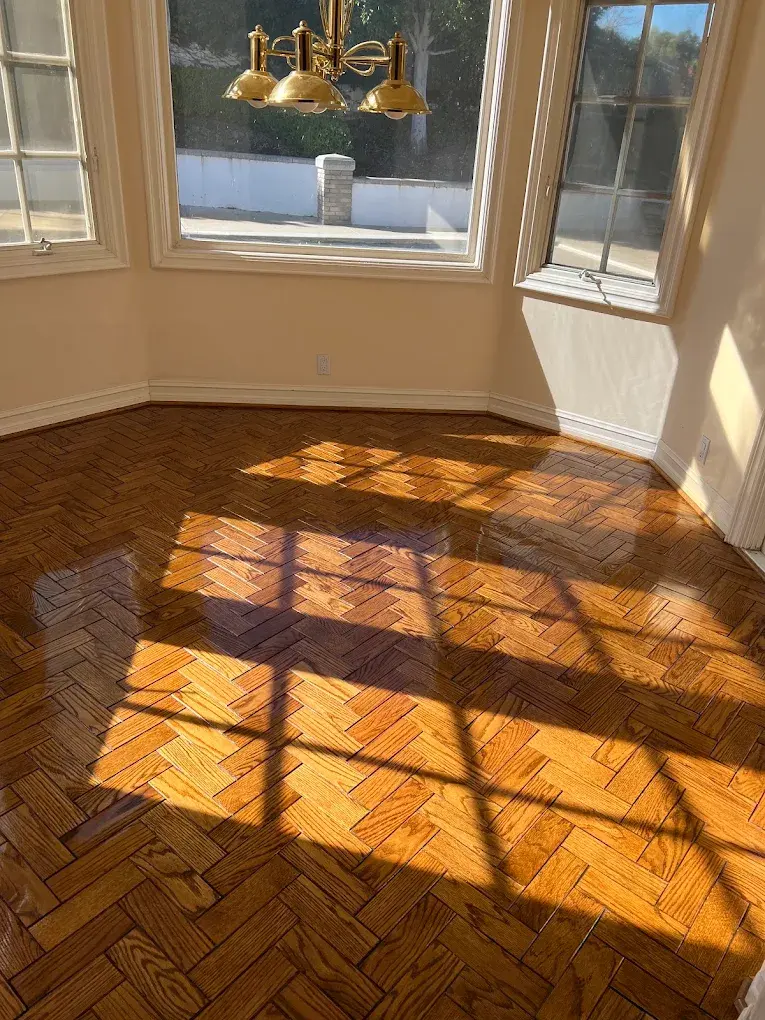Hardwood vs Luxury Vinyl Plank in Burbank | Dan D Flooring