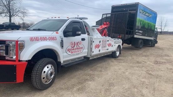 Commercial towing truck