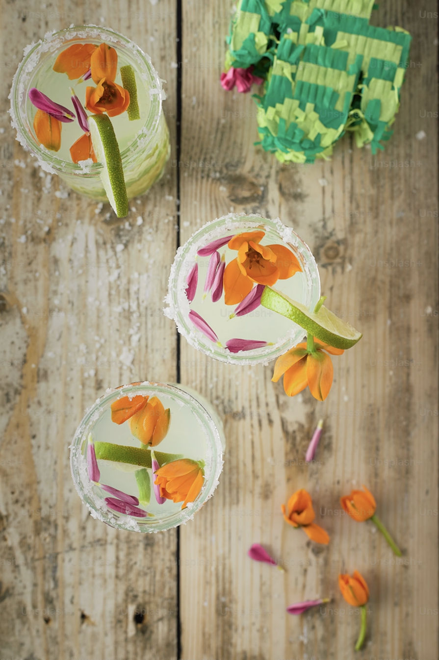 the-social-setting_services-mexican-margaritas-pinata_charleston.jpg