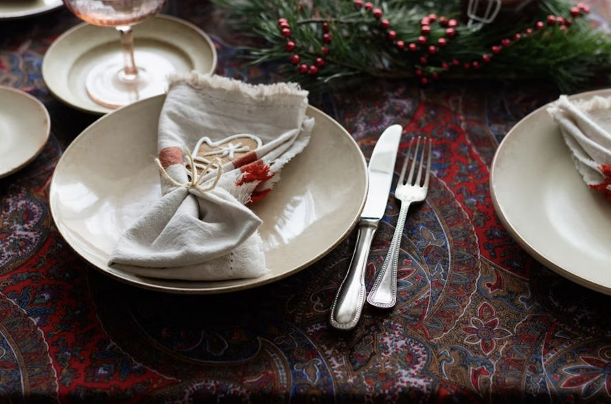holiday table setting in Charleston