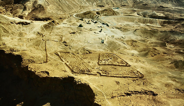 1280px-WikiAir_IL-13-06_042_-_Roman_forts_at_Masada_02.jpg