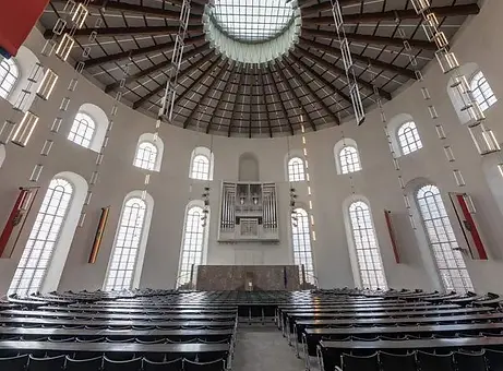 csm_Frankfurt_Paulskirche_Innenraum_ce94b15b5c.webp