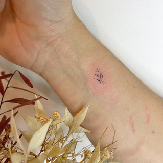 tatouage flash handpoke vaud marie baldi rituel artiste tattoo spirituel guérison âme corps