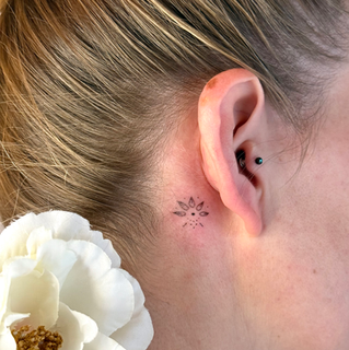 tatouage flash handpoke vaud marie baldi rituel artiste tattoo spirituel guérison âme corps