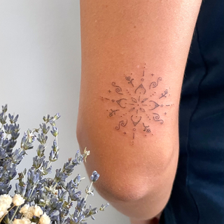 tatouage flash handpoke vaud marie baldi rituel artiste tattoo spirituel guérison âme corps