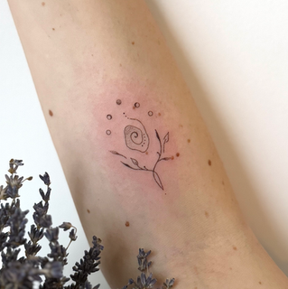 tatouage flash handpoke vaud marie baldi rituel artiste tattoo spirituel guérison âme corps