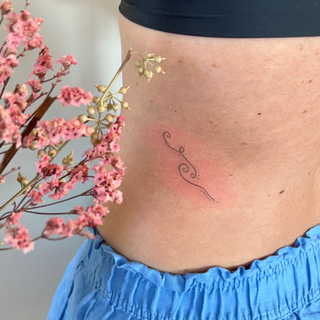 tatouage flash handpoke vaud marie baldi rituel artiste tattoo spirituel guérison âme corps
