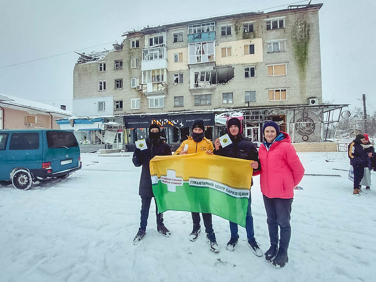 War torn ukraine families receive solar lights relief no power grid