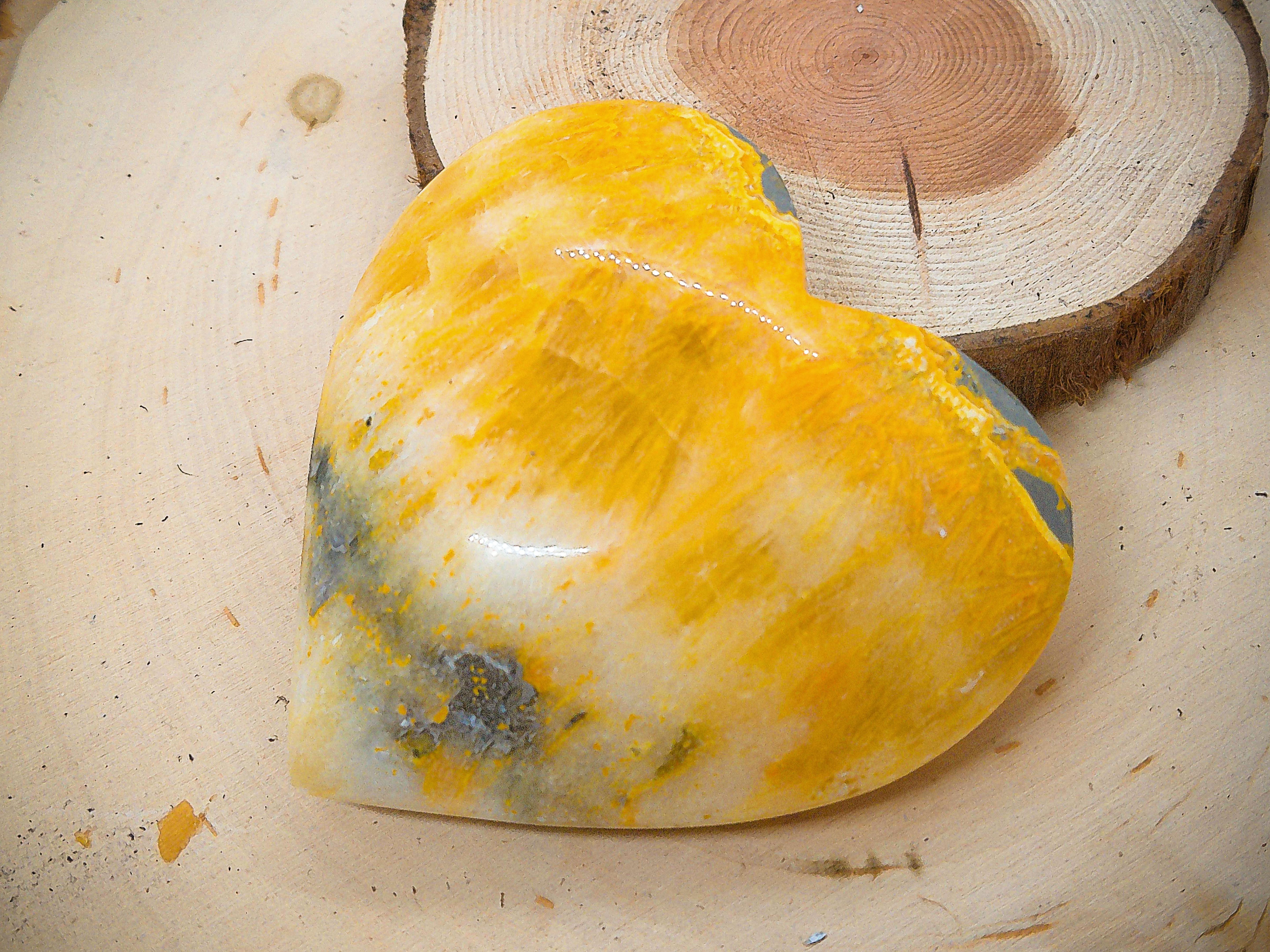 Bumblebee Jasper Carved Heart Stone (Variant 02)