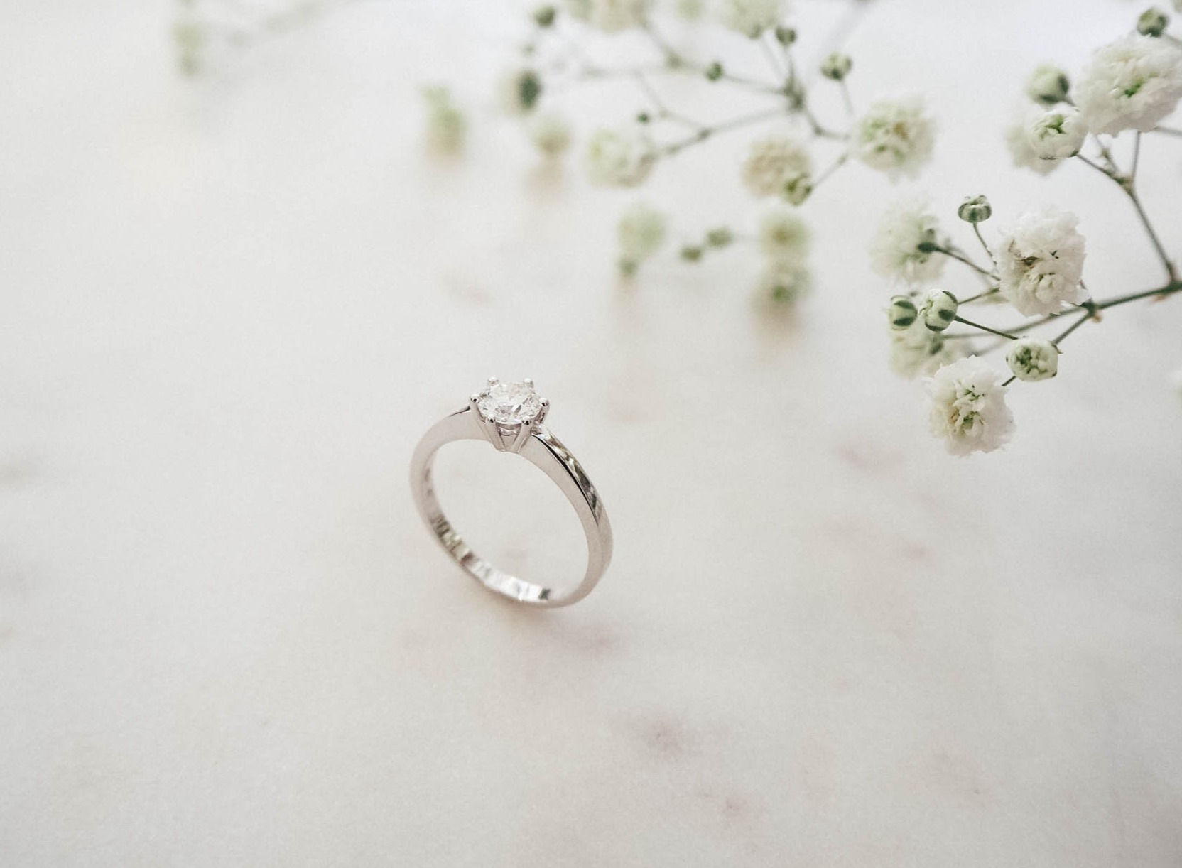 Weißgold Ring mit Brillant