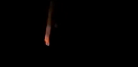 Objeto luminoso corta o céu e intriga moradores em Paranaíba-MS