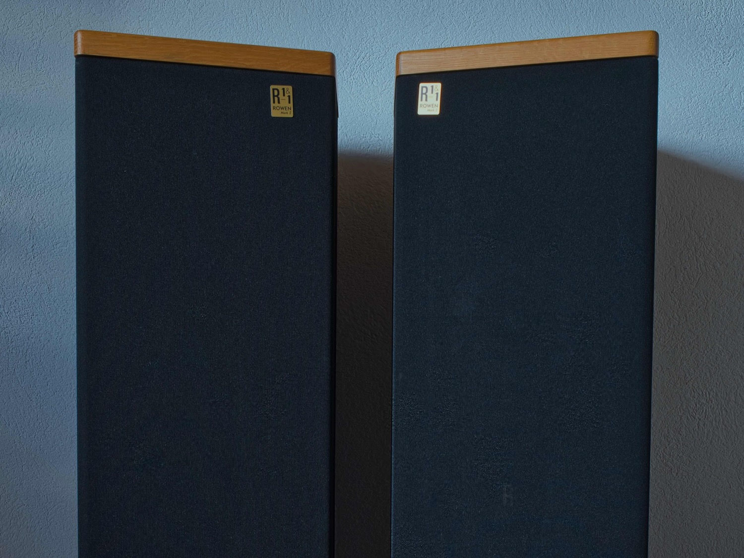 Rowen Vor-Endstufe mit Bi-Active Lautsprecher