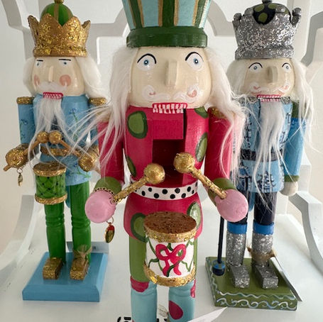 The Heart of Christmas: How Shopping Local Helps Small Towns Flourish