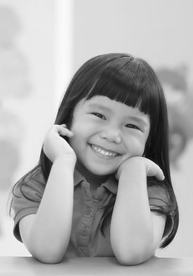 AdobeStock_190874588 asian girl blk&wht.