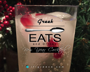 The New Year Pomegranate Smash Cocktail Game (Recipe Inside)