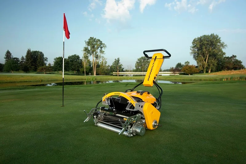 cubcadet-infinicut22floating-hero-5e2aed16f33ee.webp