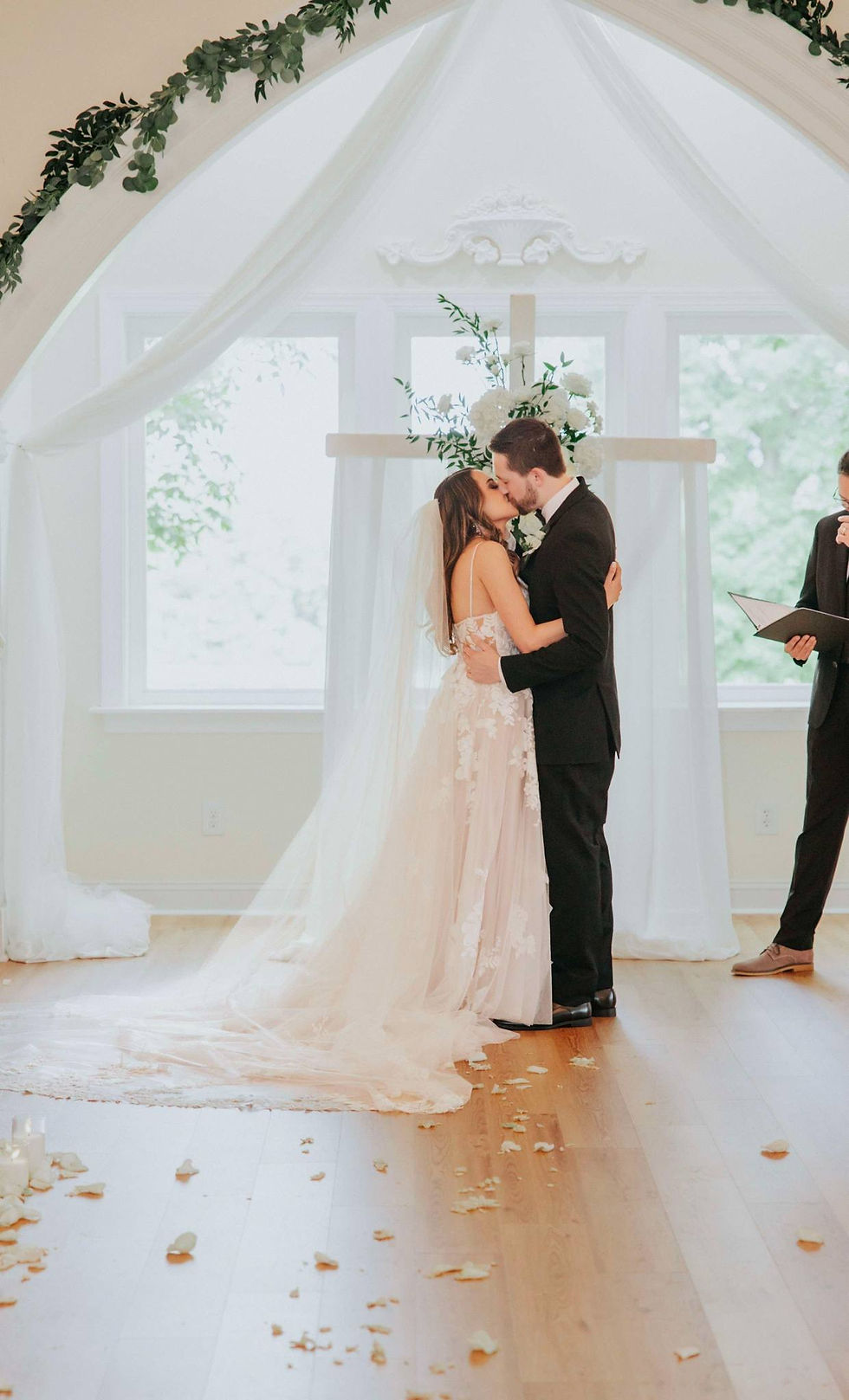 A Magical Day: Gracie and David's Enchanting Wedding Celebration at The Hudson Manor