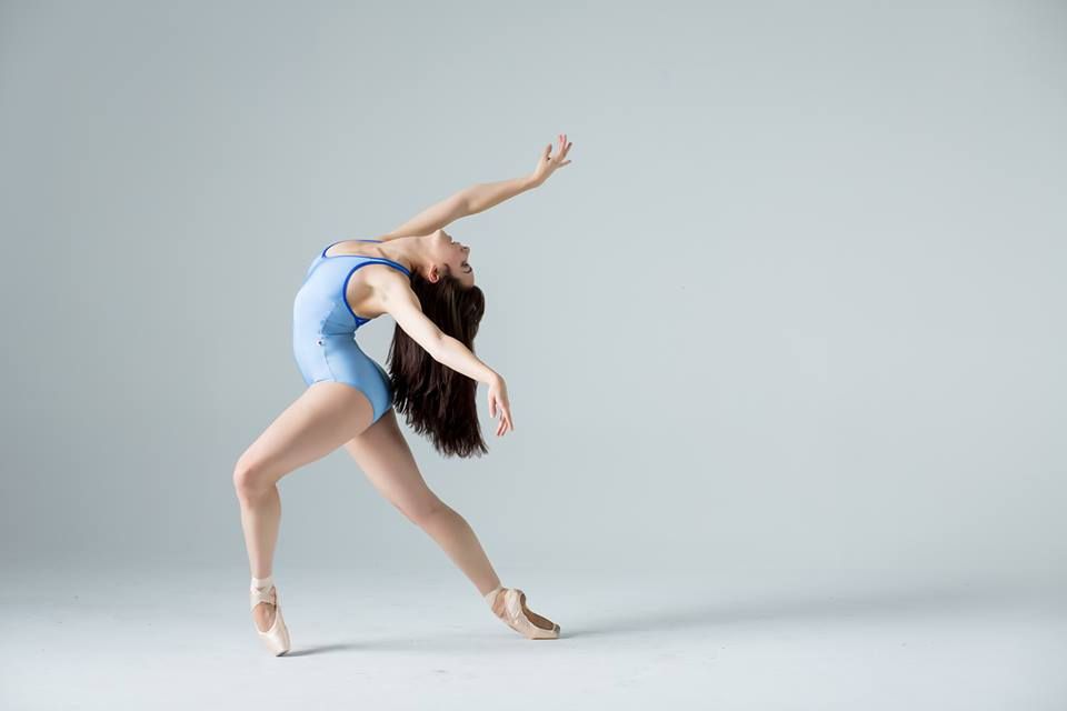 contemporatry ballet shot.jpg