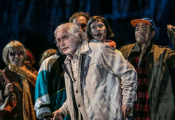 Hundraåringen som klev ut genom fönstret och försvann