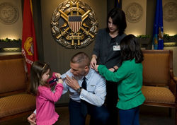 Livie, Author, Jenny and Alexa Heseltine (2008), Pentagon Washington DC.