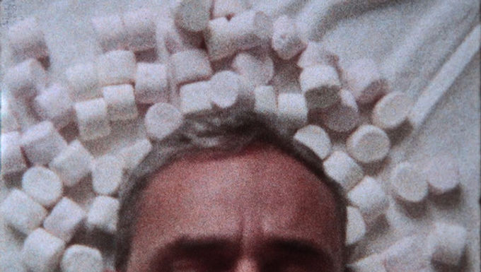 OVERVIEW :
Through the portrait of a man implicitly appears the chronicle of a broken heart.
BIOGRAPHY :
I am an art teacher at school in Paris. I have studied Art history and philosophy in Paris. Since 2016 I make some short films with super 8