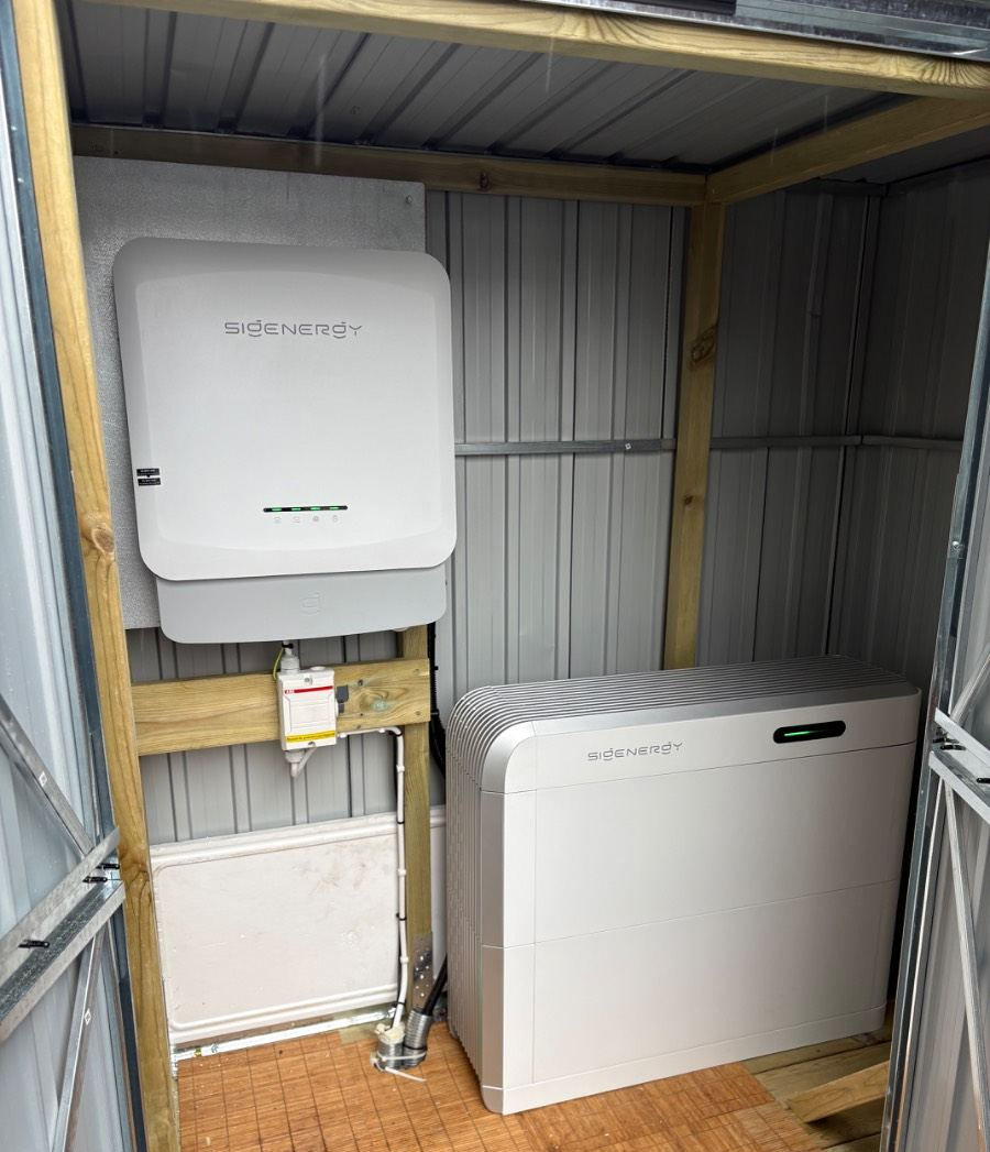 Sigenergy batterier á 9kwh samt sigenergy hybridväxelriktare på 12kw TP2