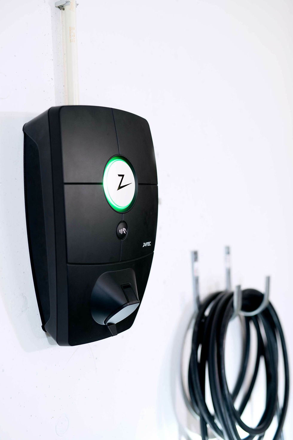 Miniatyrbild: Produkt: Laddstation ZAPTEC Pro - Med 4G