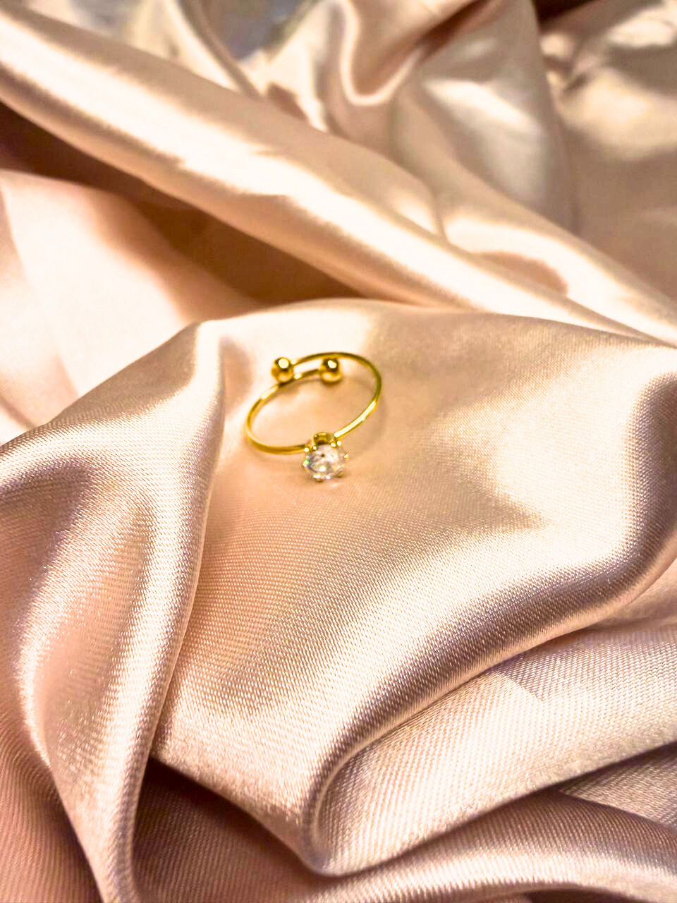 Thumbnail: Single stone ring 