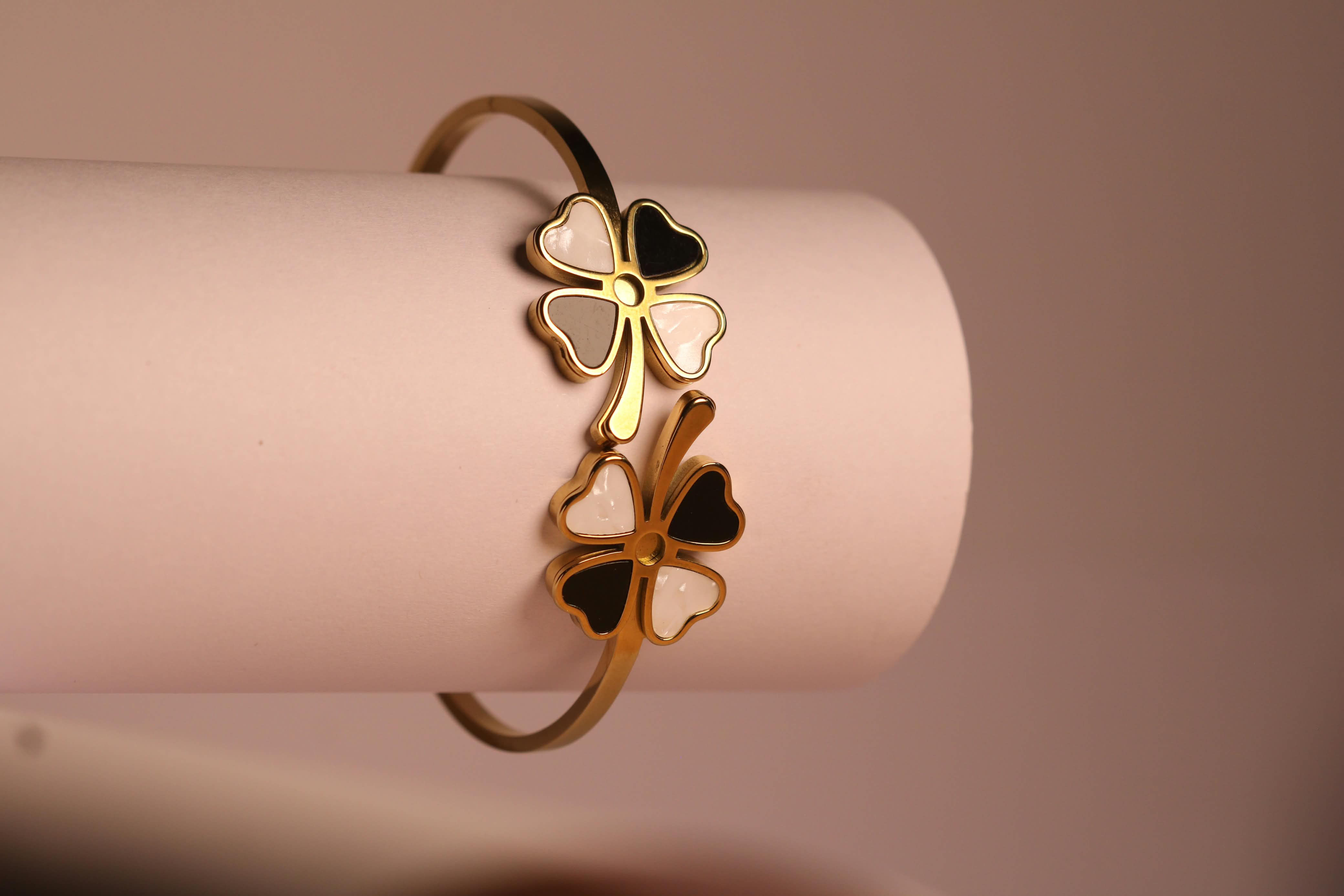 Gold plated magnetic bracelet 