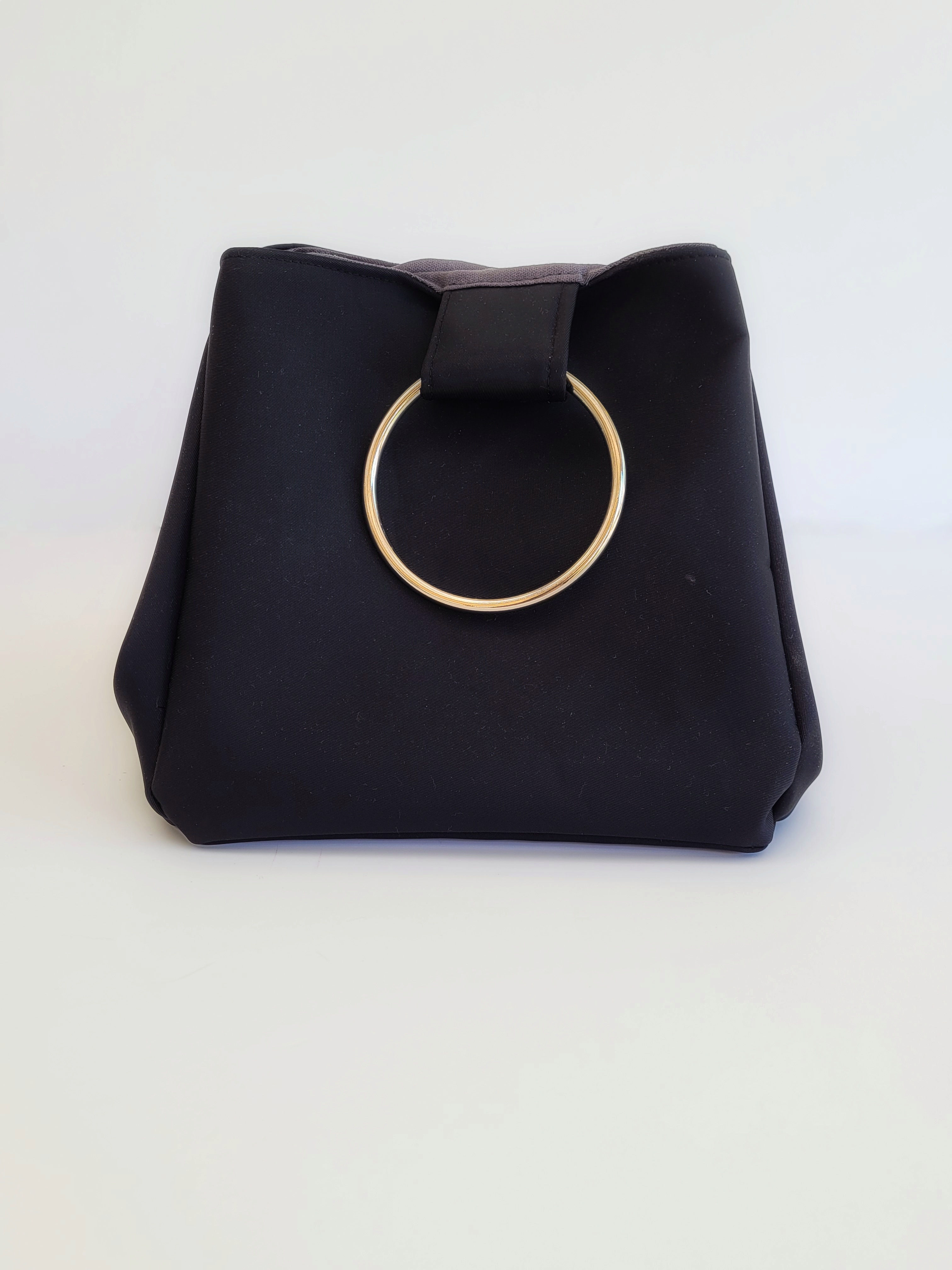 תיק צמידים - שחור מבריק