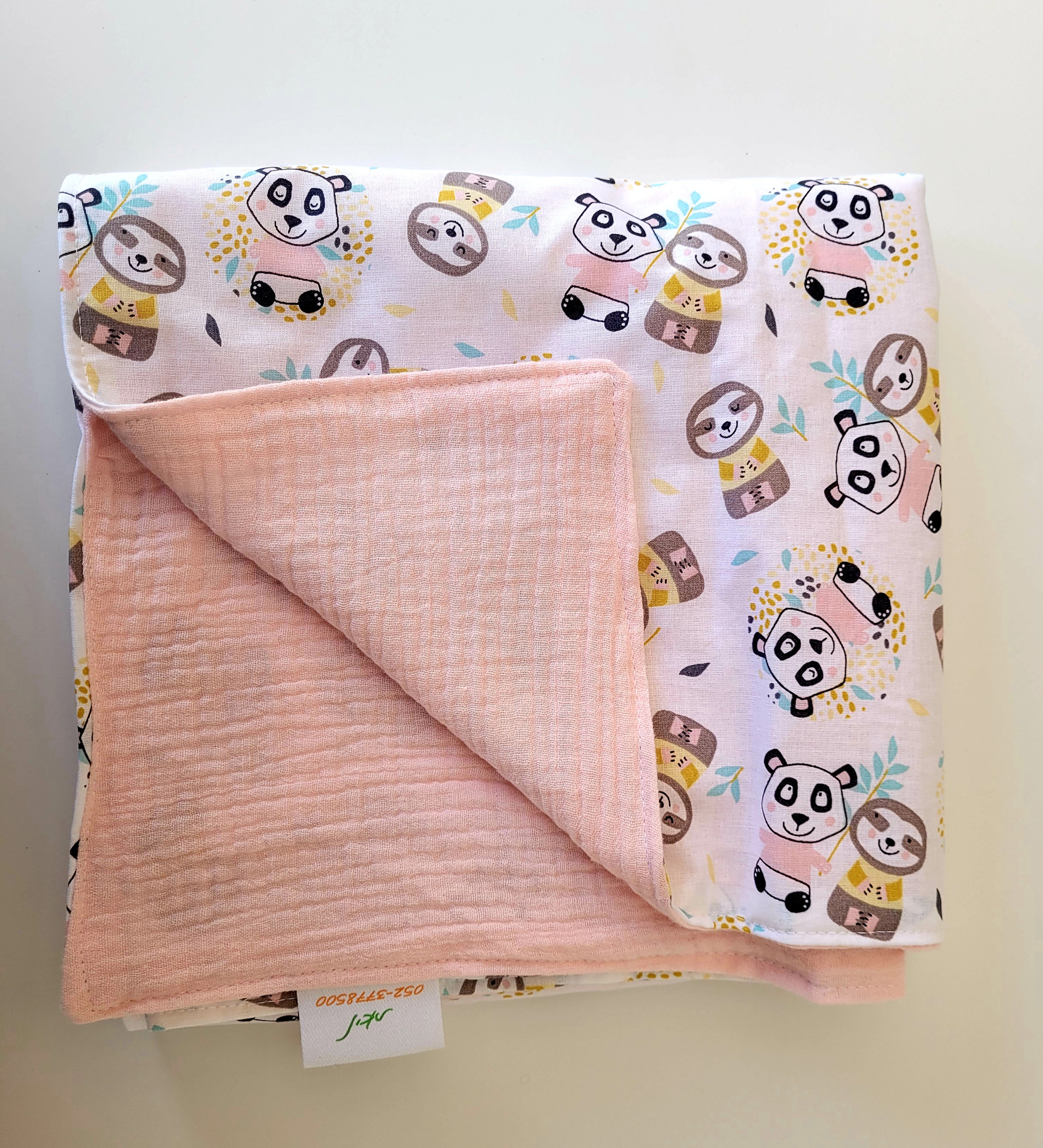 שמיכת קיץ - פנדות ועצלנים