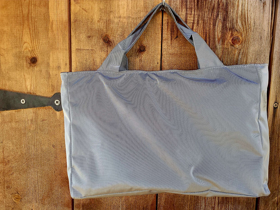 תיק צד "בת חן" - אפור מבריק