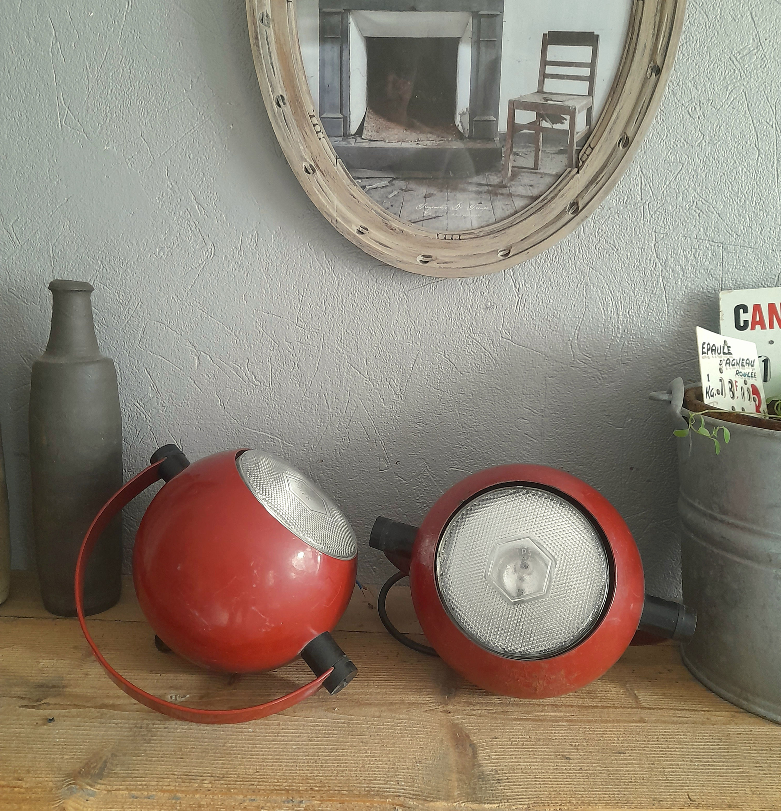 Anciens projecteurs de théatre