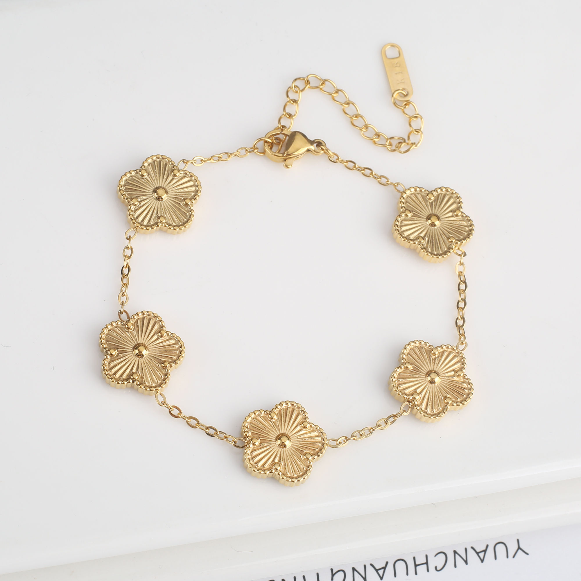 The Gilded Clover Luxury Chain