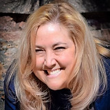 Tracy B Profile Pic_edited.jpg