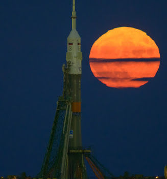 Space Station Caught Eclipsing SupermoonÂ