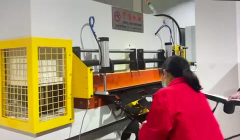 Thumbnail: Heating-sealing Edge Beam Press for Automotive Interior