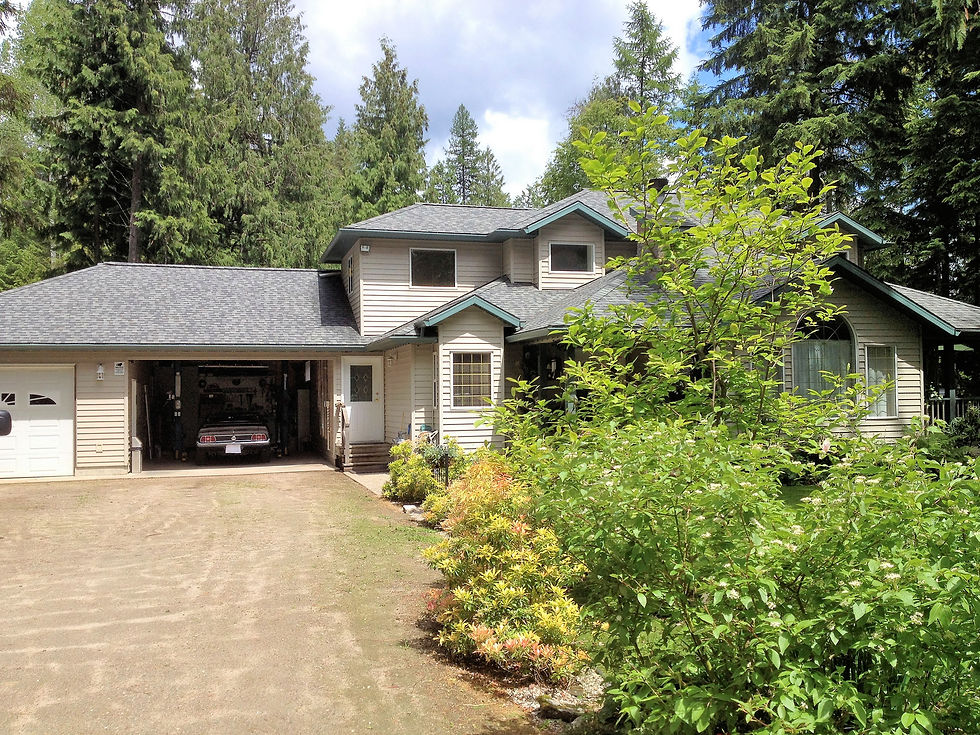 House: 2,438 Sqft