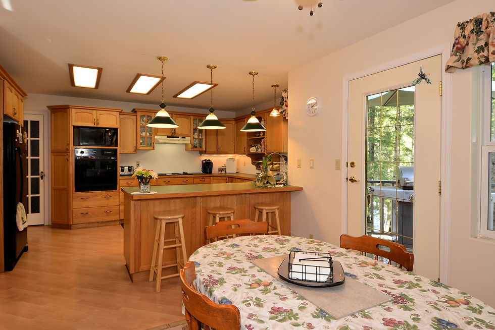Kitchen / Dining