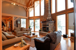 Living Room: 24' x 15'6